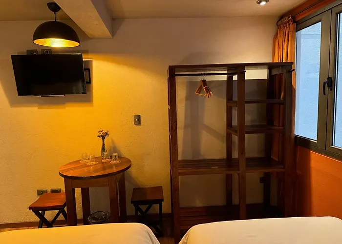 1911 Hotel 3*