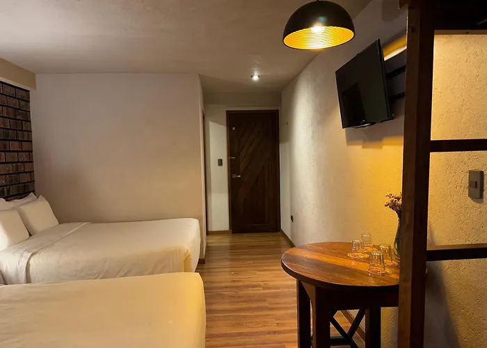 1911 Hotel